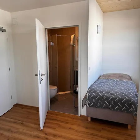 Glockneralm - Hiking- And Skihotel Exklusively Accessible By Cable Car B&B