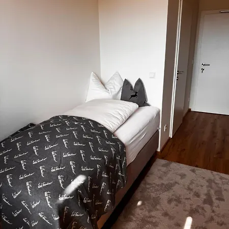 B&B Glockneralm - Hiking- And Skihotel Exklusively Accessible By Cable Car