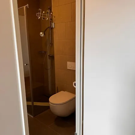 B&B Glockneralm - Hiking- And Skihotel Exklusively Accessible By Cable Car