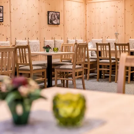 Frühstückspension Glockneralm - Exklusiv Erreichbar Mit Skilift