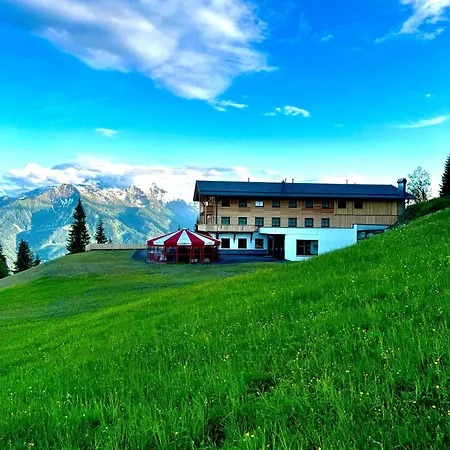 Nocleg ze śniadaniem Glockneralm - Hiking- And Skihotel Exklusively Accessible By Cable Car